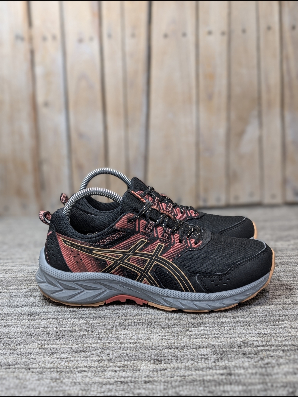 Women's Asics Gel Venture 9 Trail - Size 8